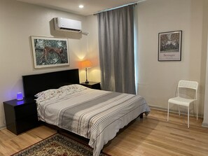 1 bedroom, iron/ironing board, free WiFi - 125-#3 Cozy 1 BR unit on 2nd floor nearby Riverwalk (San Antonio)