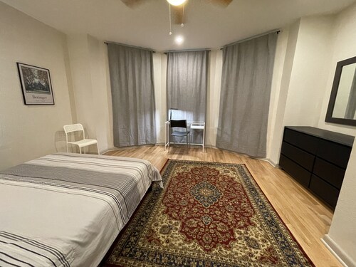 125-#3 Cozy 1 BR unit on 2nd floor nearby Riverwalk