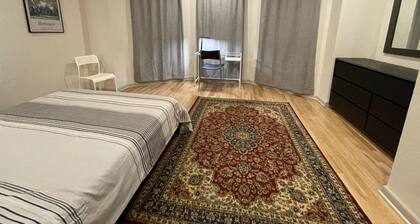 125-#3 Cozy 1 BR unit on 2nd floor nearby Riverwalk