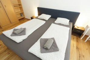 2 Schlafzimmer, Bügeleisen/Bügelbrett, kostenloses WLAN, Bettwäsche