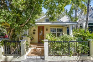 ハウス (2 Bedrooms) | 施設の正面