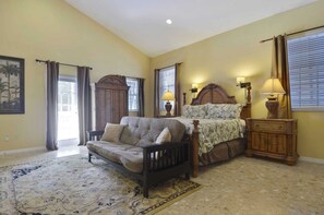 House (5 Bedrooms) | Interior