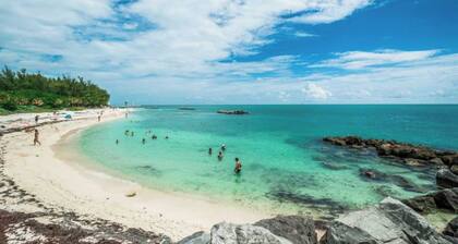 Linger Longer by Avantstay Key West Walkable Gated Community, Shared Pool Month Long Stays Only