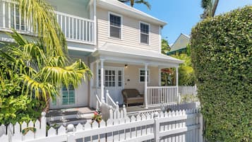 House (2 Bedrooms) | Front of property