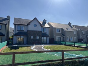 Exterior - Picturesque Riverside Home (Cahersiveen)
