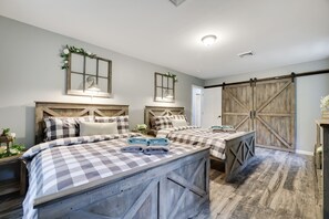 4 bedrooms, desk, iron/ironing board, travel crib