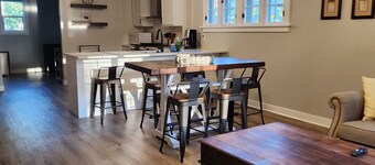 Walking Distance to Aggieville, K-State, and City Park!