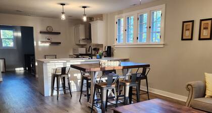 Walking Distance to Aggieville, K-State, and City Park!