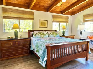 3 bedrooms, desk, iron/ironing board, free WiFi - PUNA ZEN Botanical Garden Retreat (Keaau)