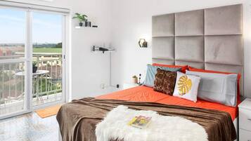 1 habitación, tabla de planchar con plancha, wifi gratis y ropa de cama