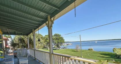 Riverfront Home with DOCK- South Historic District- Bring Your Boat!
