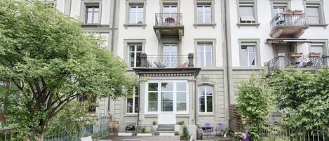 獨特裝潢、布置獨特、書桌、免費無線上網