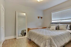 3 室のベッドルーム、WiFi