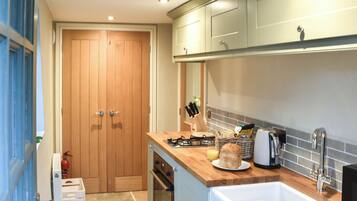 Dishwasher, high chair