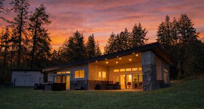 Water View Modern Home on the Bay- Hot Tub + Scenic Views