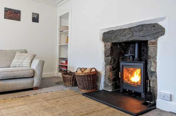 Interior - Spacious 3 bed apartment with castle view (Harlech)