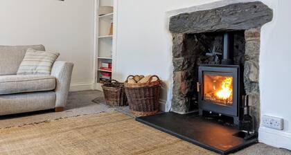 Spacious 3 bed apartment with castle view