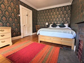 3 Schlafzimmer, Reisekinderbett, kostenloses WLAN, Bettwäsche