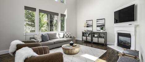 TV connectée, cheminée, jeux vidéo, baby-foot