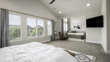 3 habitaciones, tabla de planchar con plancha y cuna de viaje