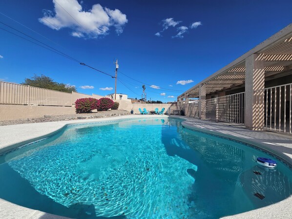 Outdoor pool, a heated pool