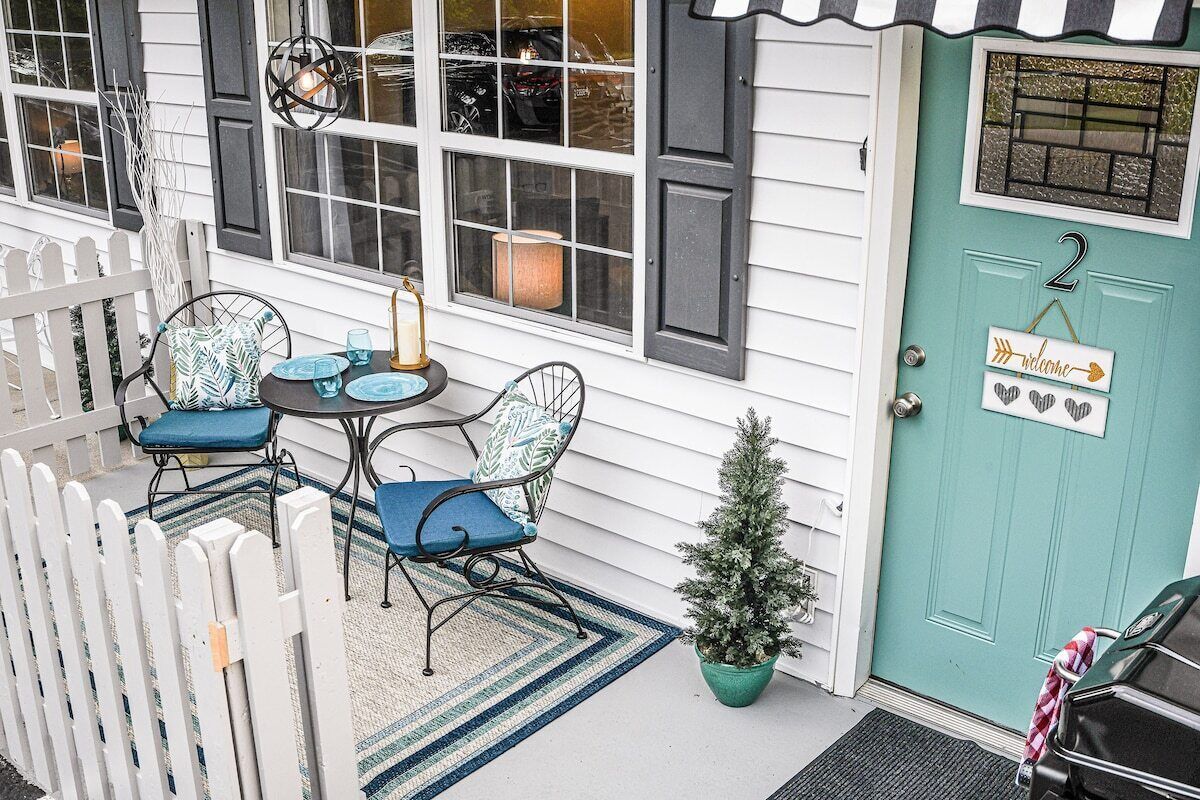 ground level flat with washer-dryer & easy parking