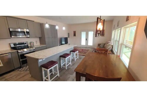 Serene Cottage & Wooded Retreat w Huge Porch!