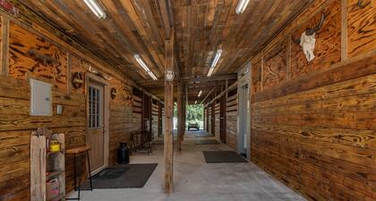 Green Acres Barn Apartment...sleeps 2 comfortably but will sleep 4.
