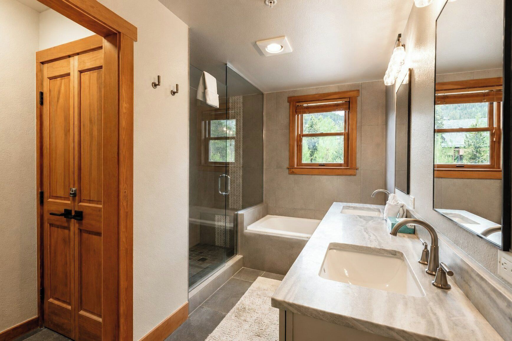 Residenza, 4 camere da letto | Bagno | Combinazione doccia/vasca, set di cortesia gratuito, asciugacapelli