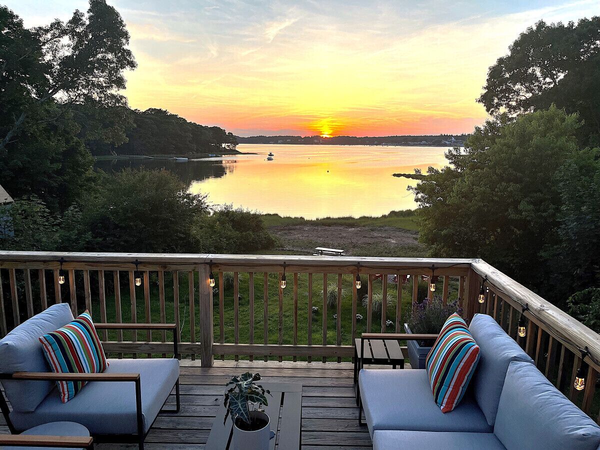 Fabulous waterfront home in Buzzards Bay/Cape Cod