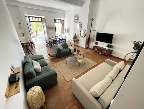 Magnificent apartment facing the sea