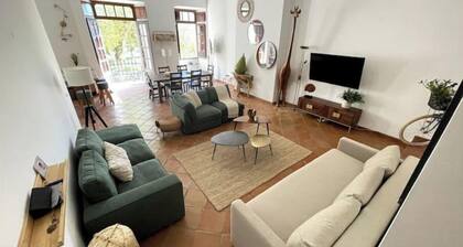 Magnificent apartment facing the sea