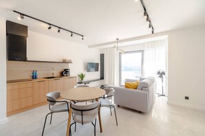 Leilighet – basic, 1 dobbeltseng | Eget kjøkken | Kjøleskap, mikrobølgeovn, ovn og kokeplater