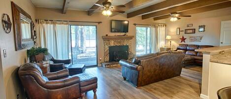 Televisión, chimenea