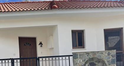 3 Level very comfortable House with a nice mountain view.