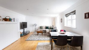 Basic-lejlighed - 1 kingsize-seng med sovesofa | Stue | Tv