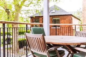 Exterior - Bright & Comfortable Angel Apartment (London)