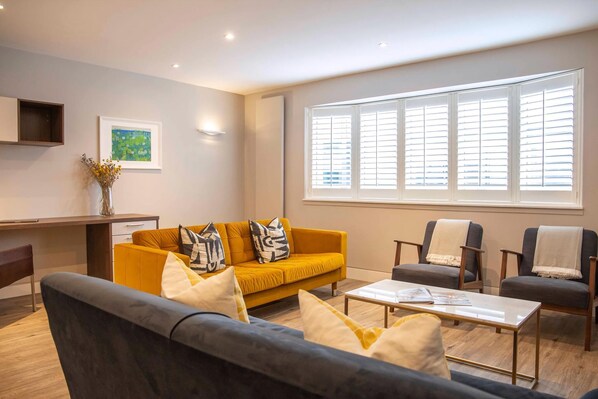 Apartment | Living room - Stunning Rare Soho Gem (London)