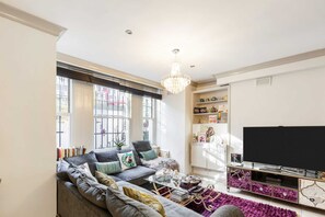 Living area - Watling Street Residence 2 (London)