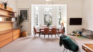 Basic Apartment, 1 Queen Bed | Dining - Watling Street Residence 3 (London)