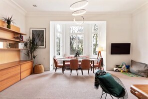 Leilighet – basic, 1 queensize-seng | Spiseområde