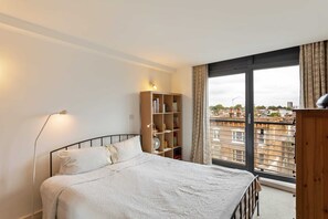 Basic Apartment, 1 Queen Bed | 1 bedroom, desk, laptop workspace, iron/ironing board - Watling Street Residence 5 (London)