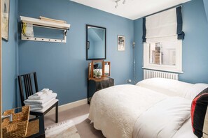 Basic-lejlighed - 1 queensize-seng | 1 soveværelse, arbejdsområde til bærbare computere