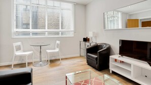 Interior - Watling Street Residence 9 (London)