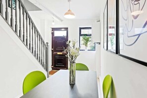 Appartement, 1 grand lit | Intérieur