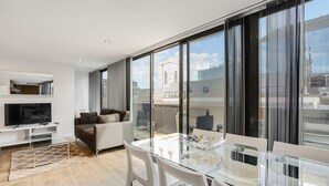 Unclassified image, 3 of 53, button - Watling Street Residence 12 (London)