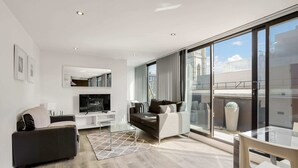 Unclassified image, 4 of 53, button - Watling Street Residence 12 (London)