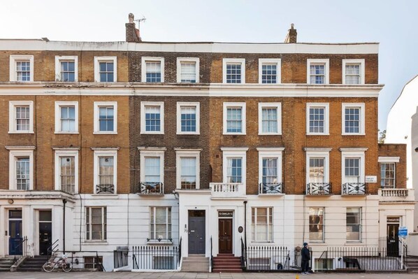 Exterior - Watling Street Residence 12 (London)
