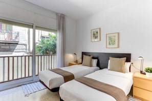 Basic Apartment, 1 Double Bed - Groveland Court Apartment 4 (London)