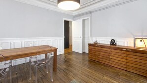 Basic Apartment, 1 Double Bed | Dining - Groveland Court Apartment 3 (London)